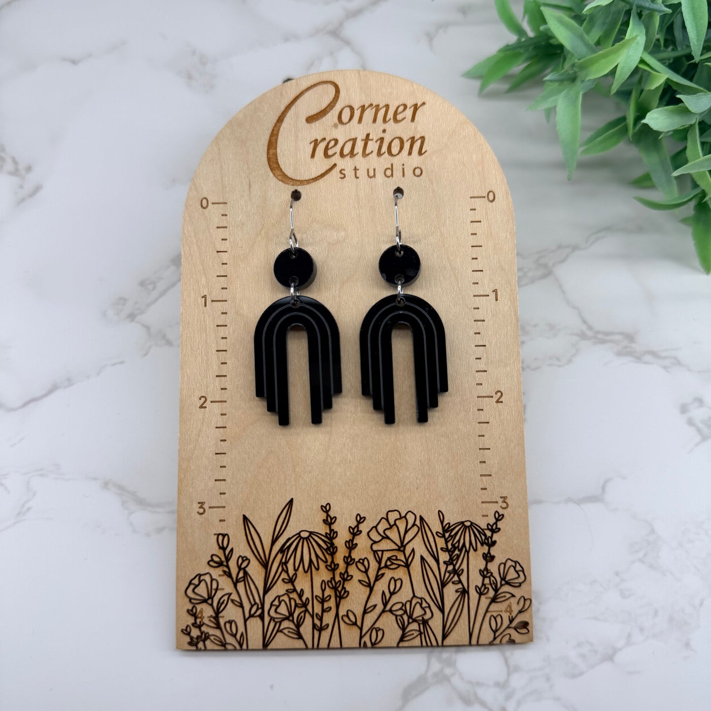 Deep Arch Black Earrings