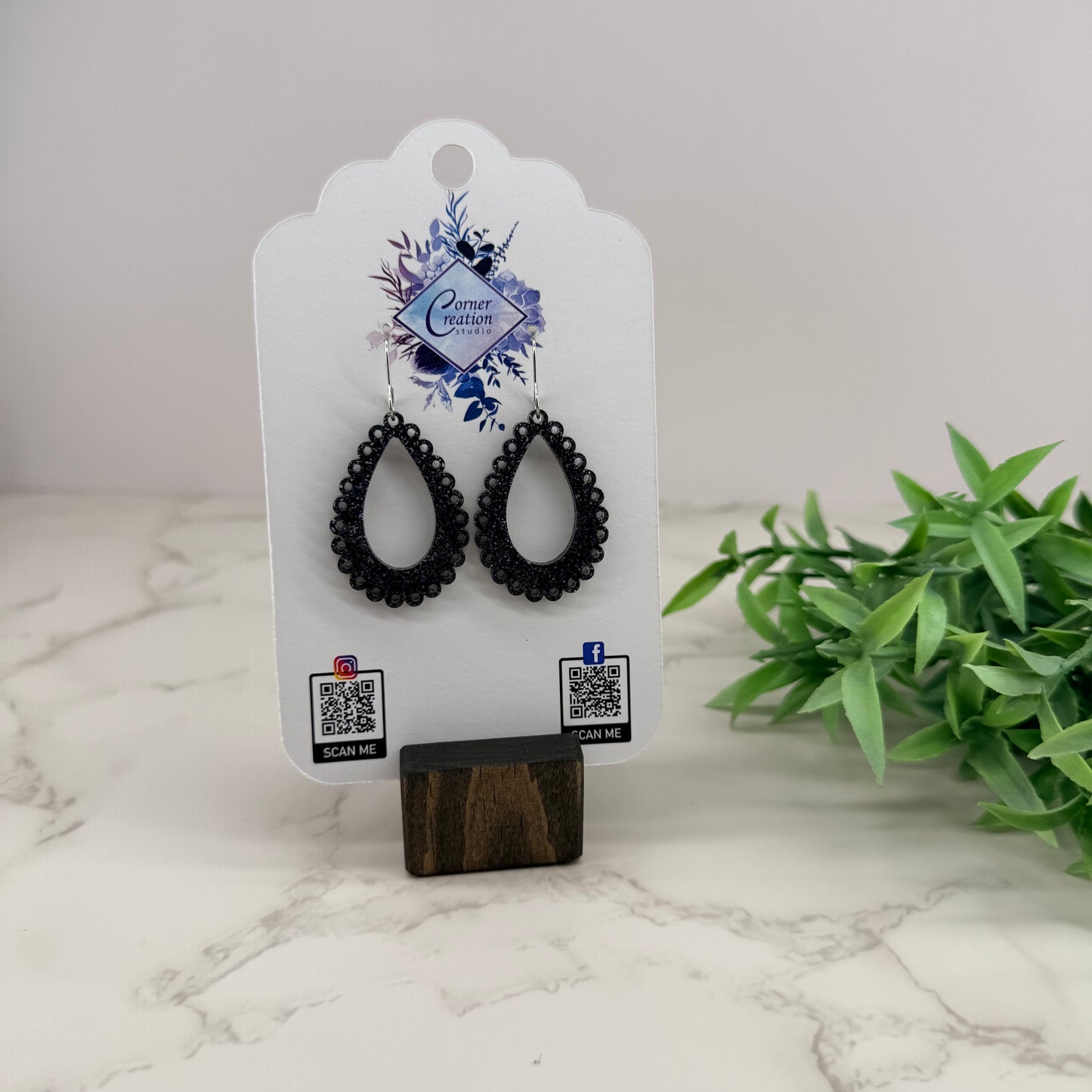 Scallop Teardrop Earrings
