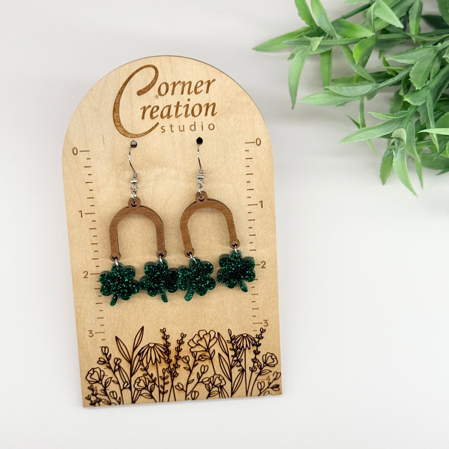 Arch St. Patrick's Day Earringa