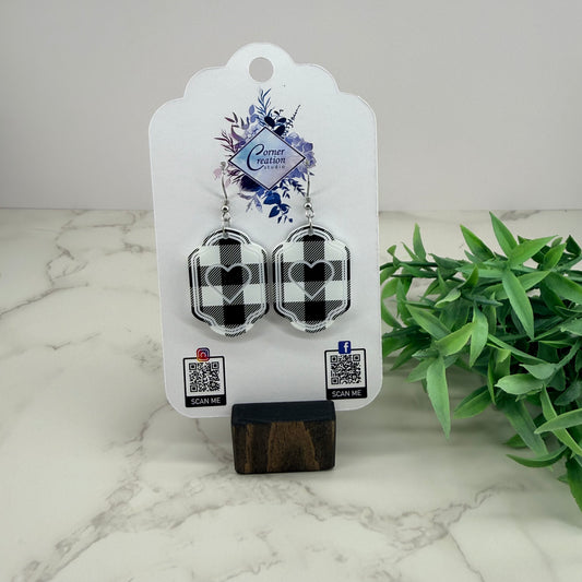 Decorative Frame Heart Earrings