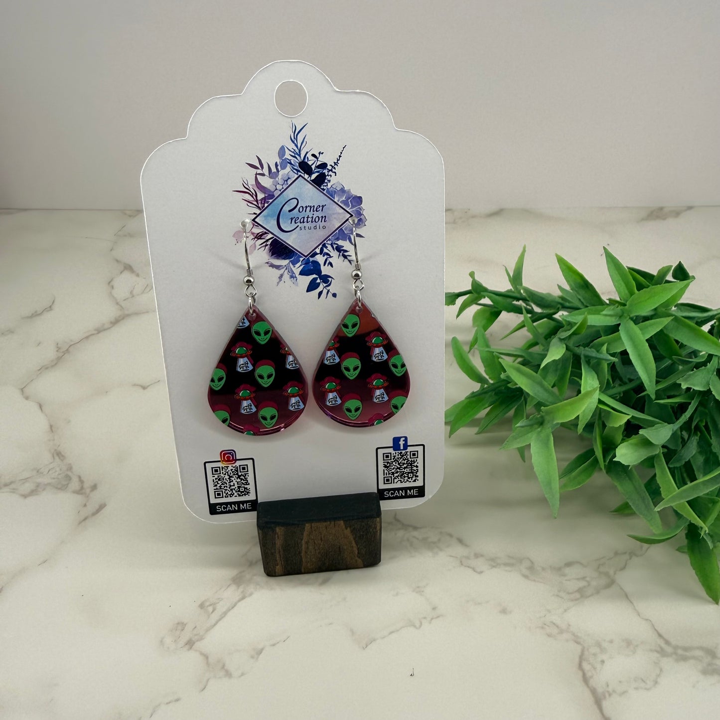 Alien on Mirror Acrylic Earring