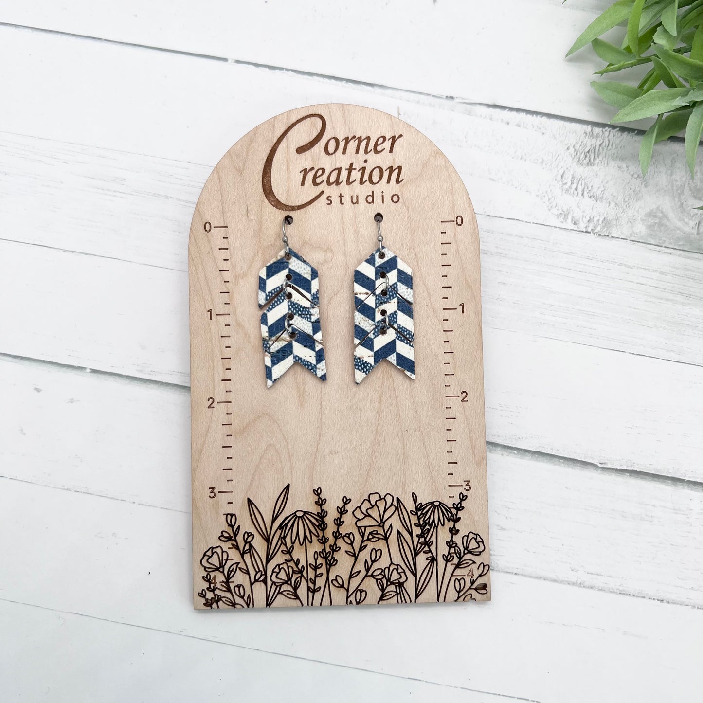 Mini Chevron Earring